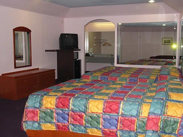 Travelers Inn And Suites Liberty Cameră foto